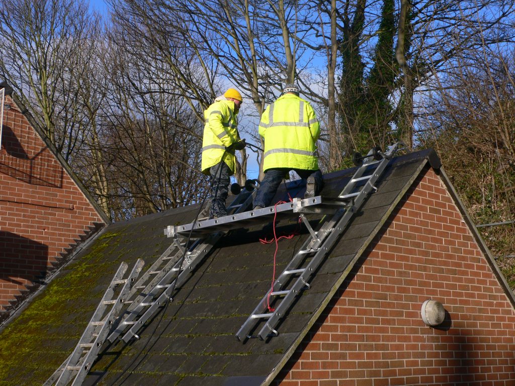 Roof Cleaning 